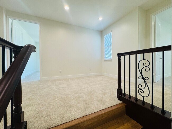 Building Photo - 3273 Canopy Dr