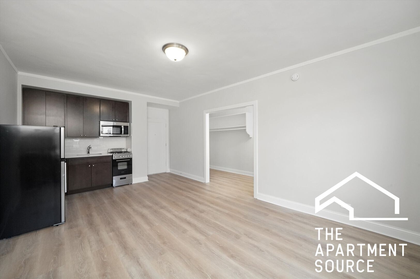 Building Photo - 2779 N Milwaukee Ave