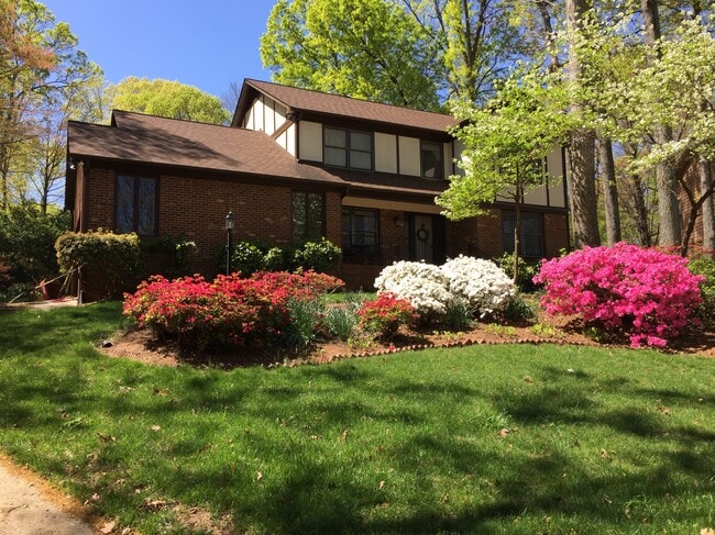 Building Photo - 3 Tyrol Ct
