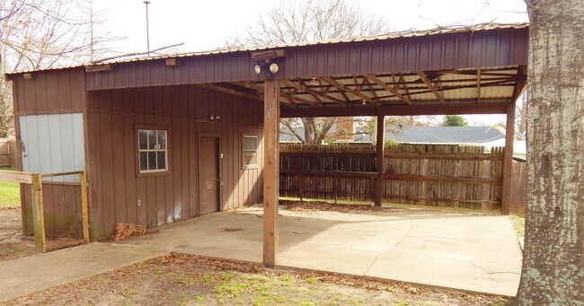 Building Photo - Whitehouse ISD! Spacious 3 Bedroom, 2 Bath...