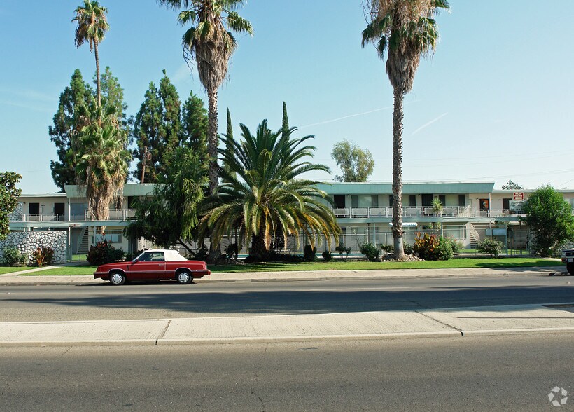 202 - 244 W Shields Ave - 202-244 W Shields Ave