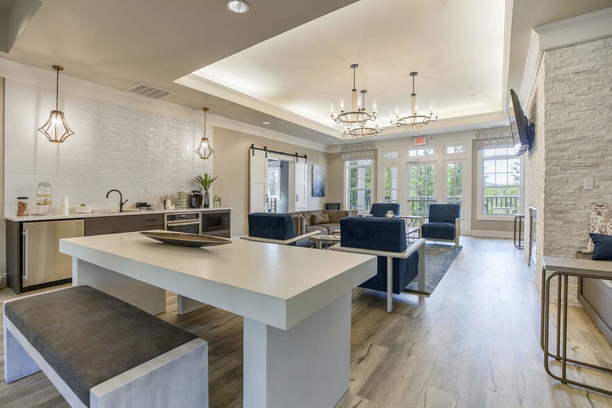 The Point at Still River 2 Mountainview Ter Danbury CT 06810