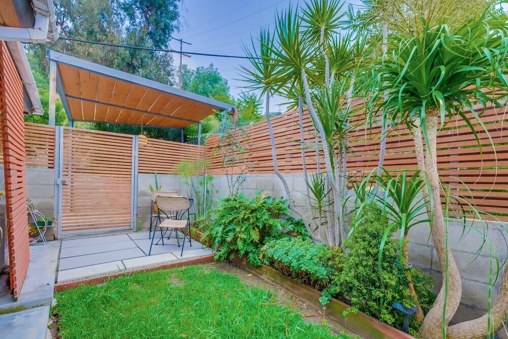 Building Photo - 4523 Tourmaline St