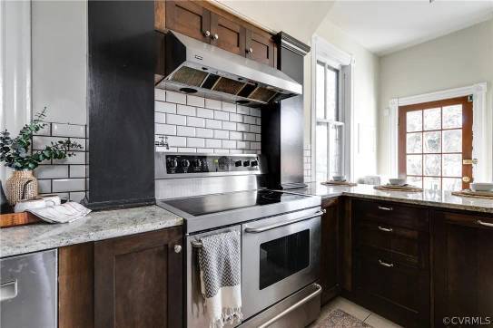 Building Photo - 2411 Kensington Ave