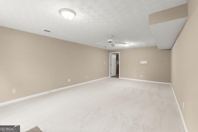 Building Photo - 16 Valleyside Dr