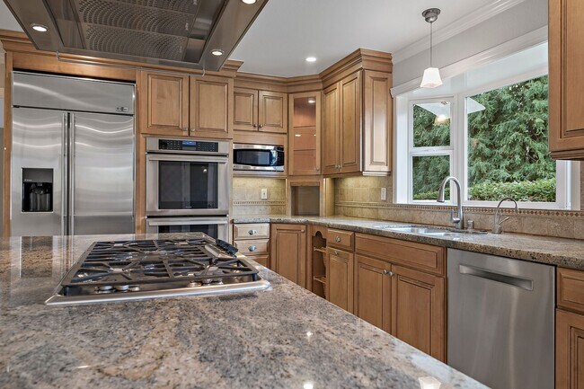 Building Photo - Beautiful 4/2 Executive Home with Cupertin...