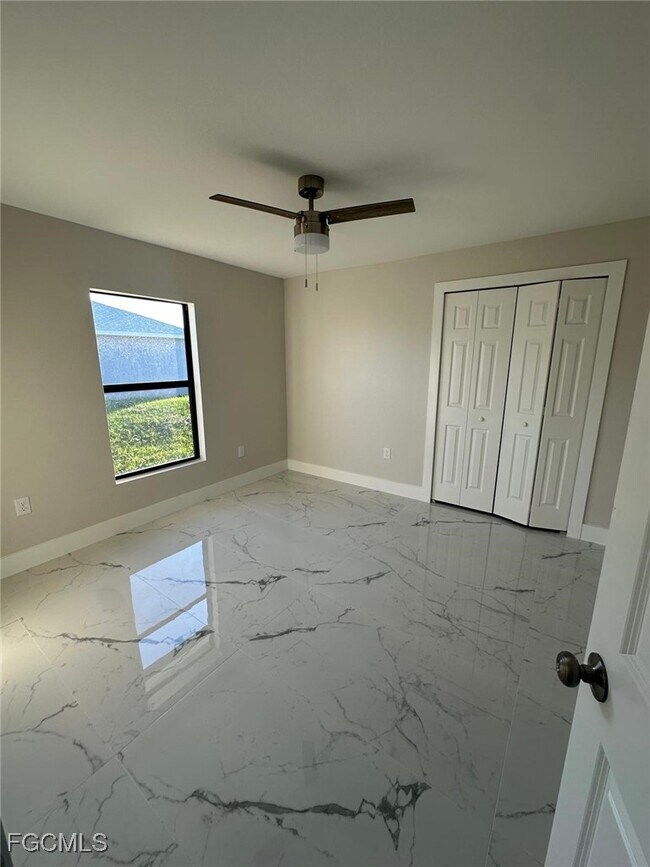 Building Photo - 1578 Gretchen Ave S