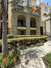 Building Photo - 2250 Watermarke Pl