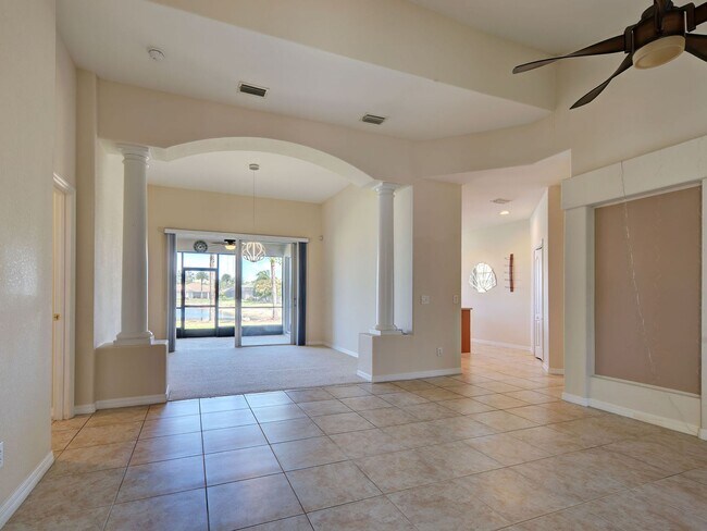 Building Photo - 3BD/2BA/3 Car Garage in Stoneybrook