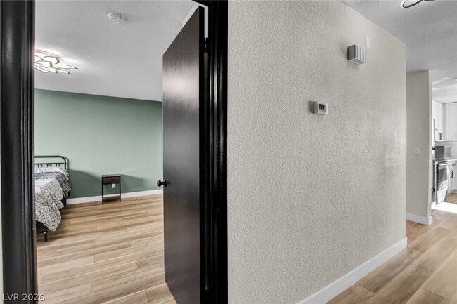 Building Photo - 6009 W Carpenteria Way