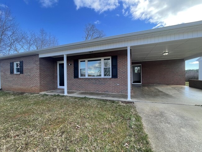 Building Photo - 317 Enola Rd