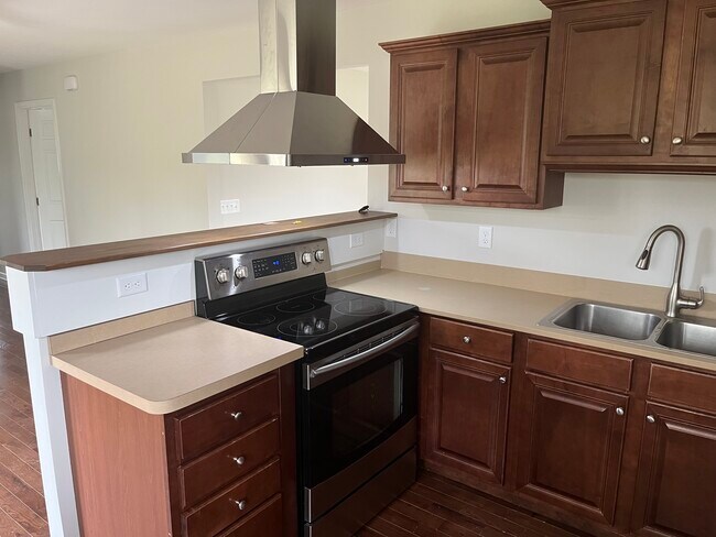 Building Photo - 3010 Buenaview Blvd