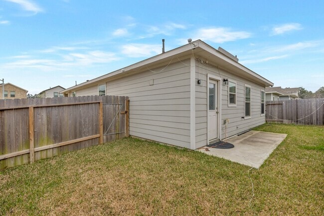Building Photo - 16751 Rover Ln