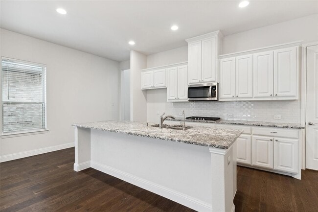 Building Photo - 717 Steppe Dr