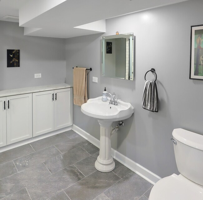 Building Photo - 227 N Butterfield Rd