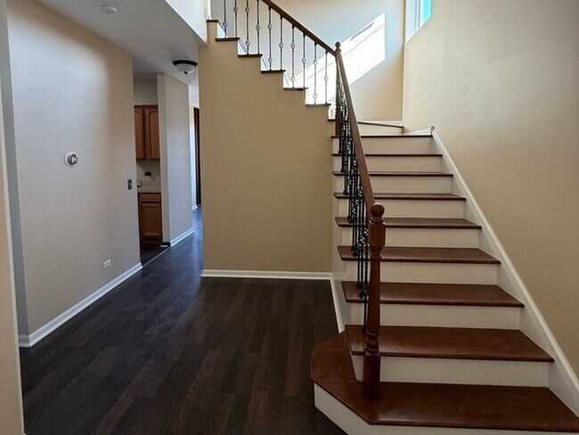 Building Photo - 286 Wolverine Dr