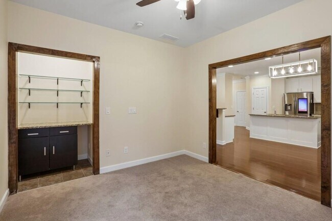 Building Photo - 1641 Danbury Parc Pl
