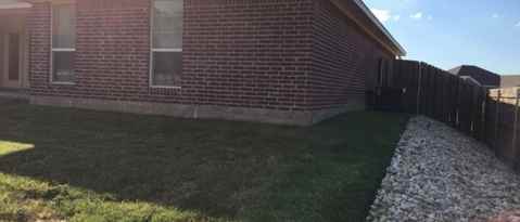 Building Photo - 208 E Jade Dr