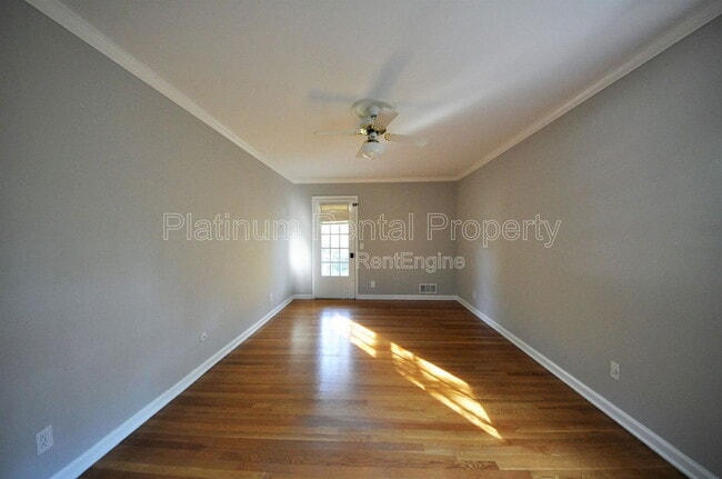 Building Photo - 5614 Chamblee Dunwoody Rd