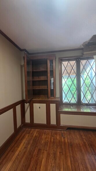 Building Photo - 4002 Belwood Ave