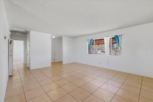 Building Photo - 7273 Sunny Vista Rd