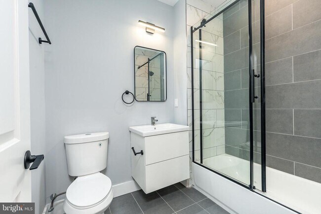 Building Photo - 2821 Livingston St