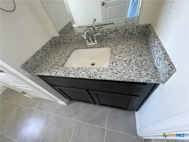 Building Photo - 302 Agua Chiquita Ct