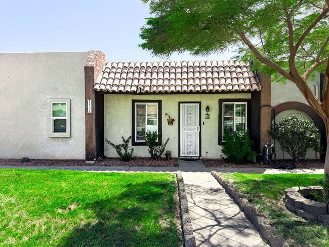 Building Photo - "Charming 2-Bedroom Oasis in Yuma with Mod...