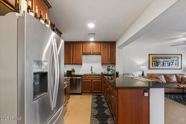 Building Photo - 2224 E Sells Dr