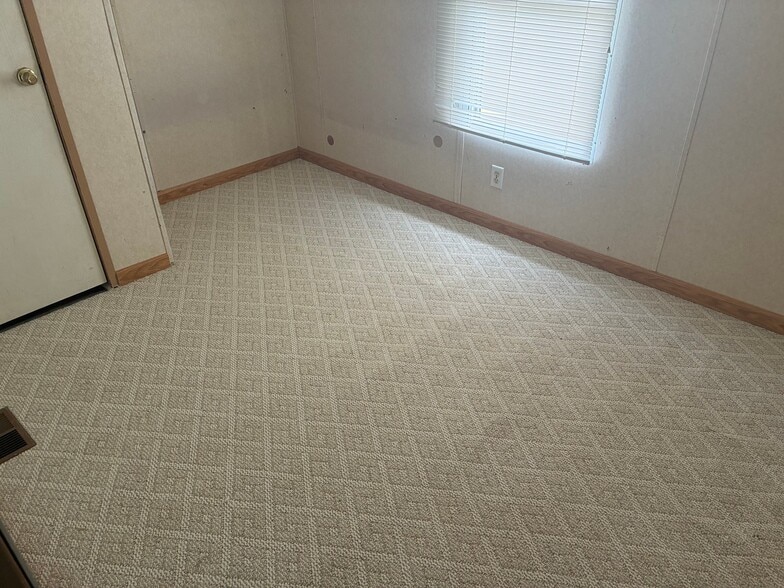 Building Photo - 4805 Old Stone Rd