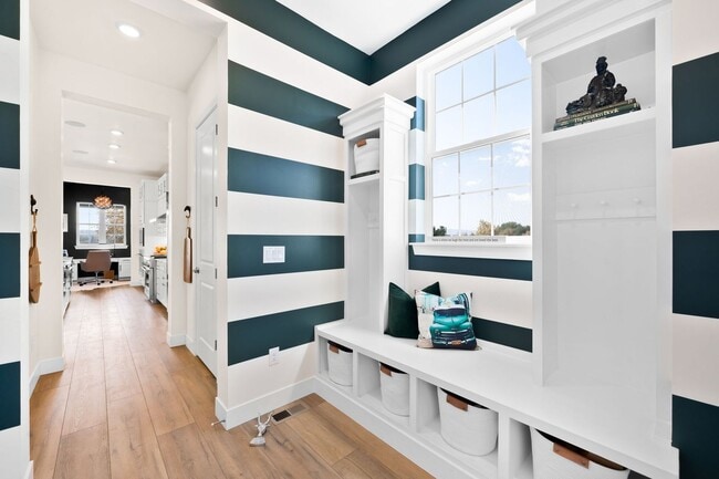 Building Photo - LEASED THRU 02/28/2027: LUX 6BD, 6.5BA Lakefront Home Columbine Valley