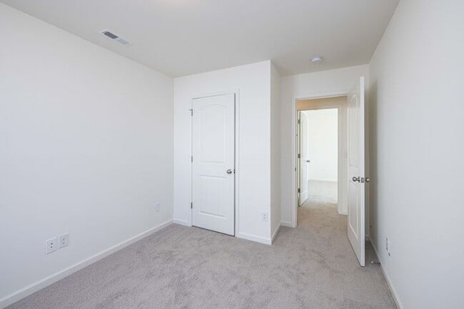 Building Photo - 4 Bedroom Home Piedmont School District - AVAILABLE FEBRUARY 2026