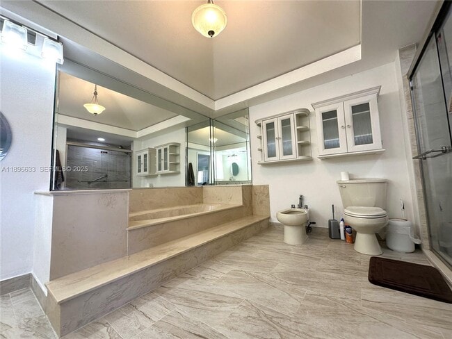 Building Photo - 3730 Alcantara Ave