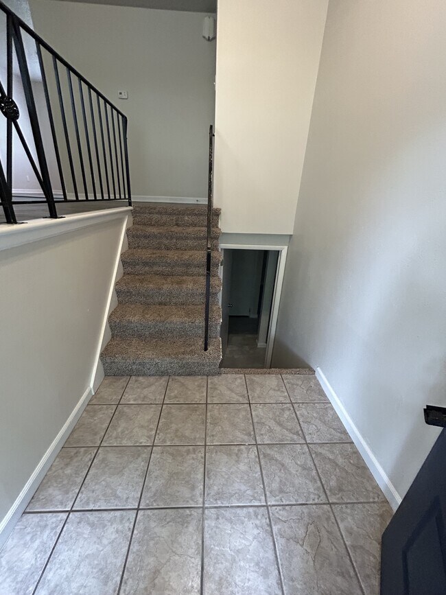 Building Photo - 1623 Denison Dr