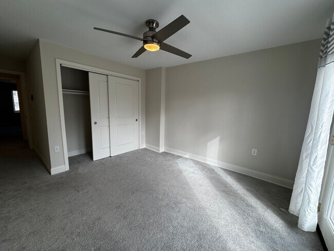 Building Photo - NEWLY RENOVATED EXPANSIVE 5BD 4BA BRIGHTWOOD HOME