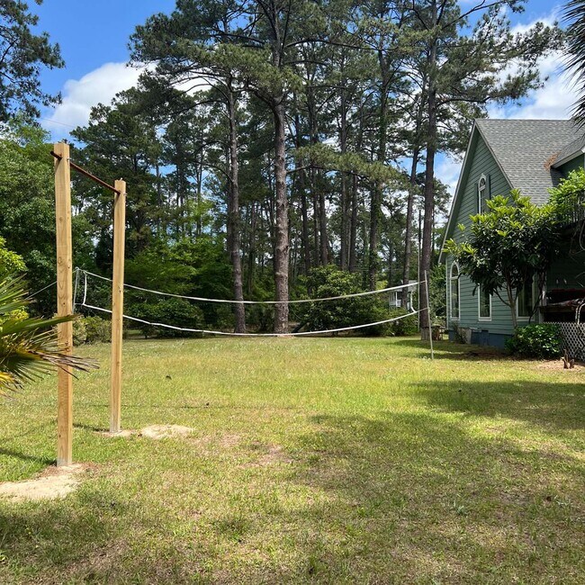 Building Photo - 31 Vinel Ln