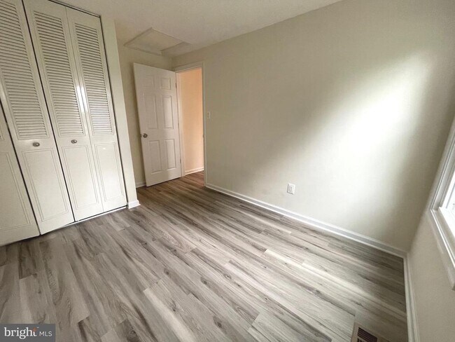 Building Photo - 15107 Arum Pl