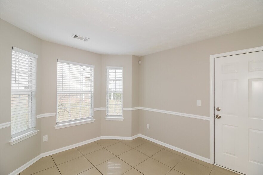 Building Photo - 420 Townsend Bend