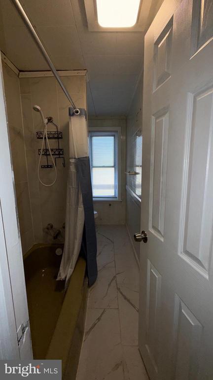 Building Photo - 339 Charles St