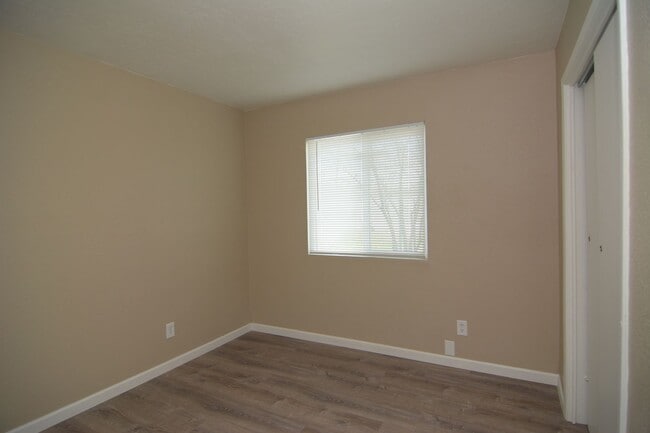 Building Photo - 3372 N Cardi Blvd