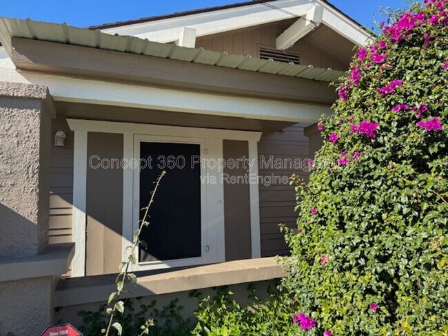 Building Photo - 3811 E 10th St