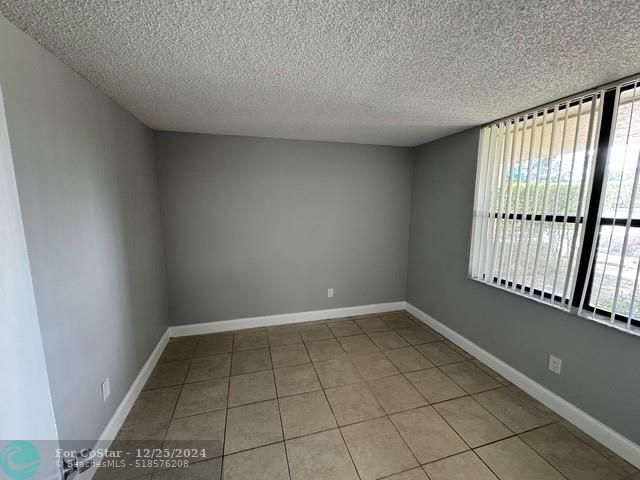 Building Photo - 40 NW 76th Ave