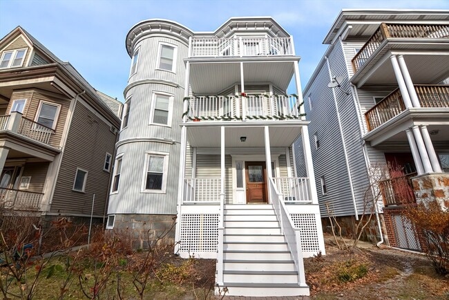 Building Photo - 762 Columbia Rd