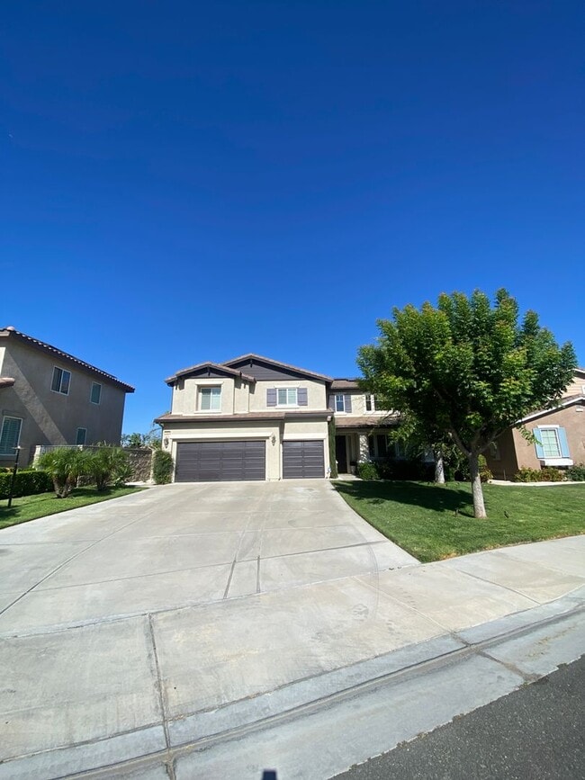Building Photo - 14660 Meadowsweet Dr