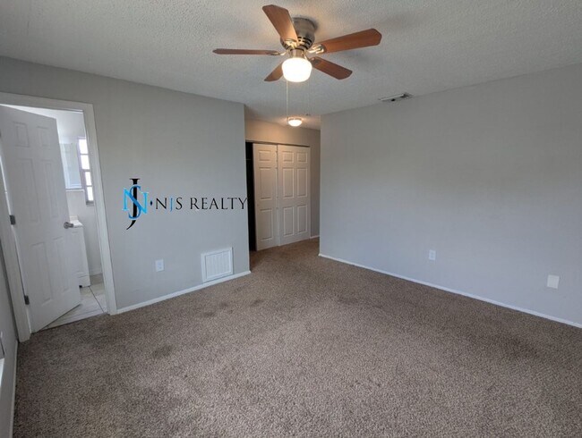 Building Photo - 3153 Lodi Dr
