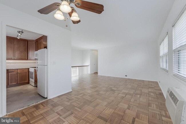 Building Photo - 3282 Martha Custis Dr