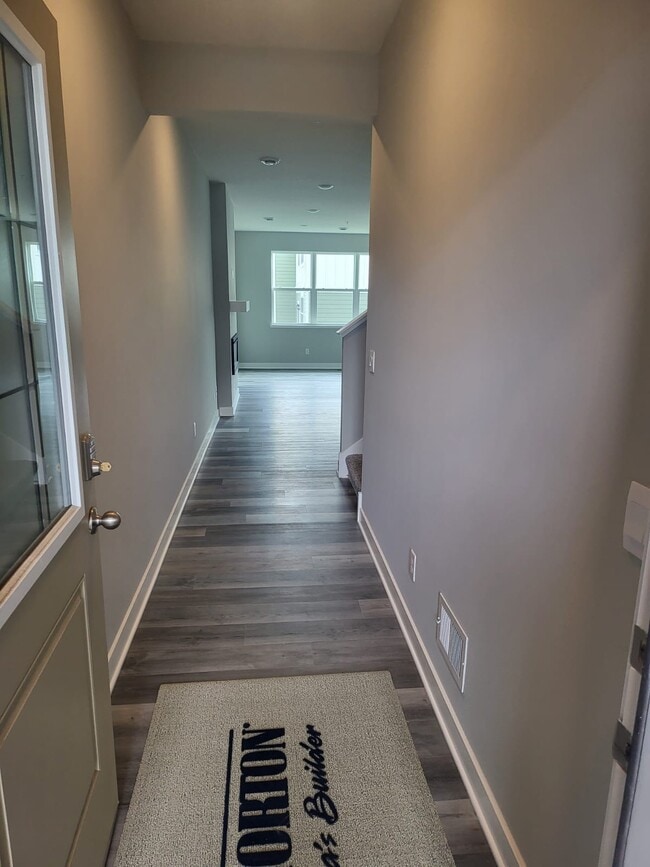 Building Photo - 17042 Dysart Pl