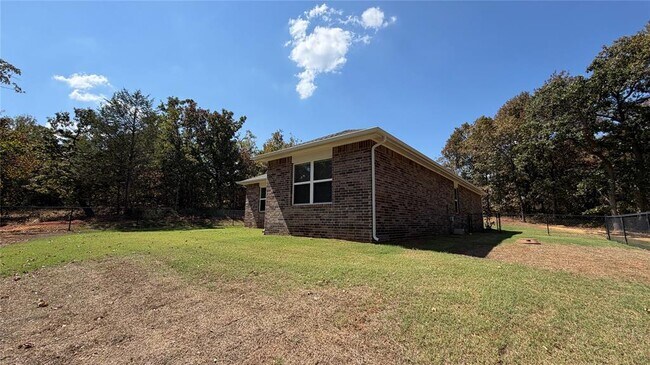 Building Photo - 17039 Oak Rdg Cir