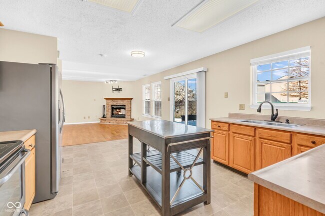 Building Photo - 8818 Browns Valley Ln