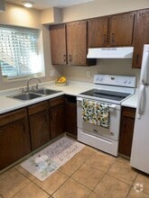 Building Photo - 4715 Scenic Cir